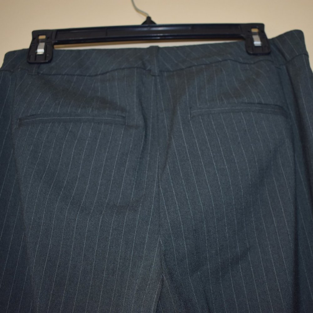 White House Black Market Women's Slim Boot Pinstripe Pants Size 8 Charcoal Gray - Picture 4 of 9
